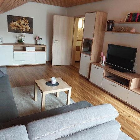 Moderne Ferienwohnung - Neu Renoviert - Ruhige Lage Waldachtal Exterior photo